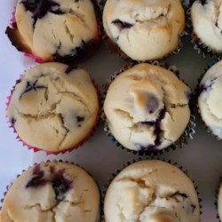 blueberry muffins with crumb topping