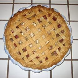 evie's rhubarb pie with oatmeal crumble