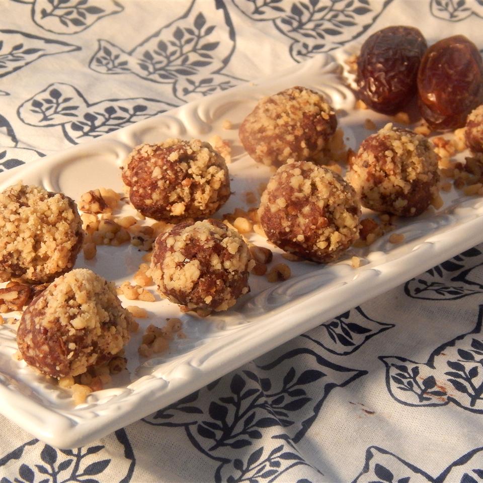 raw-food-snacks-cinnamon-bun-balls-recipe-allrecipes