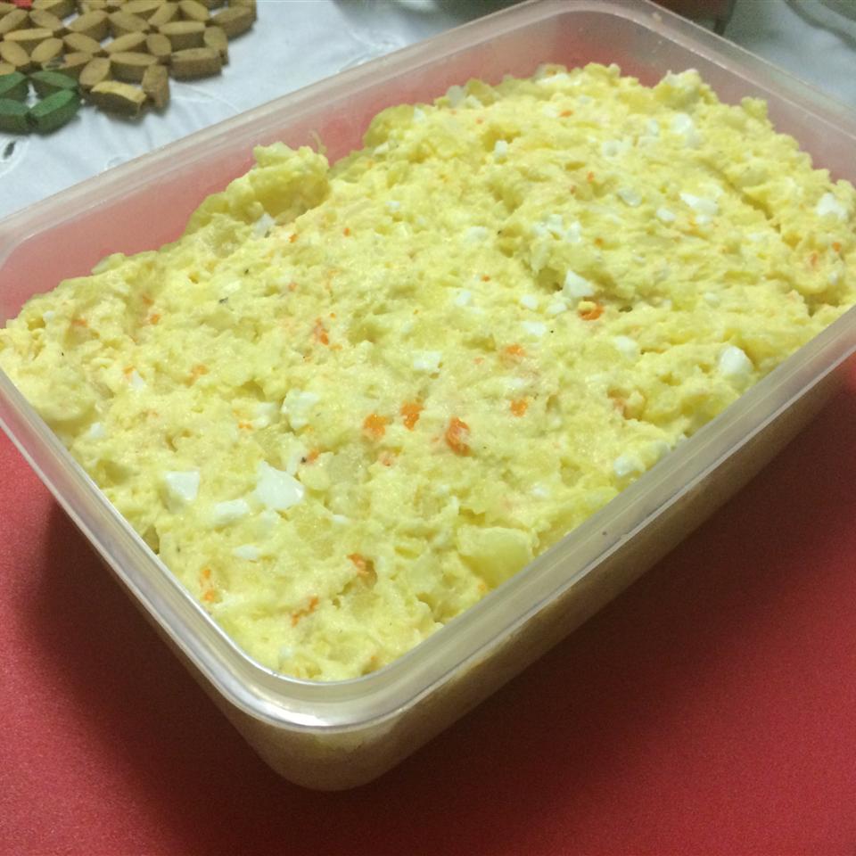 How Many Pounds of Potato Salad for 50 