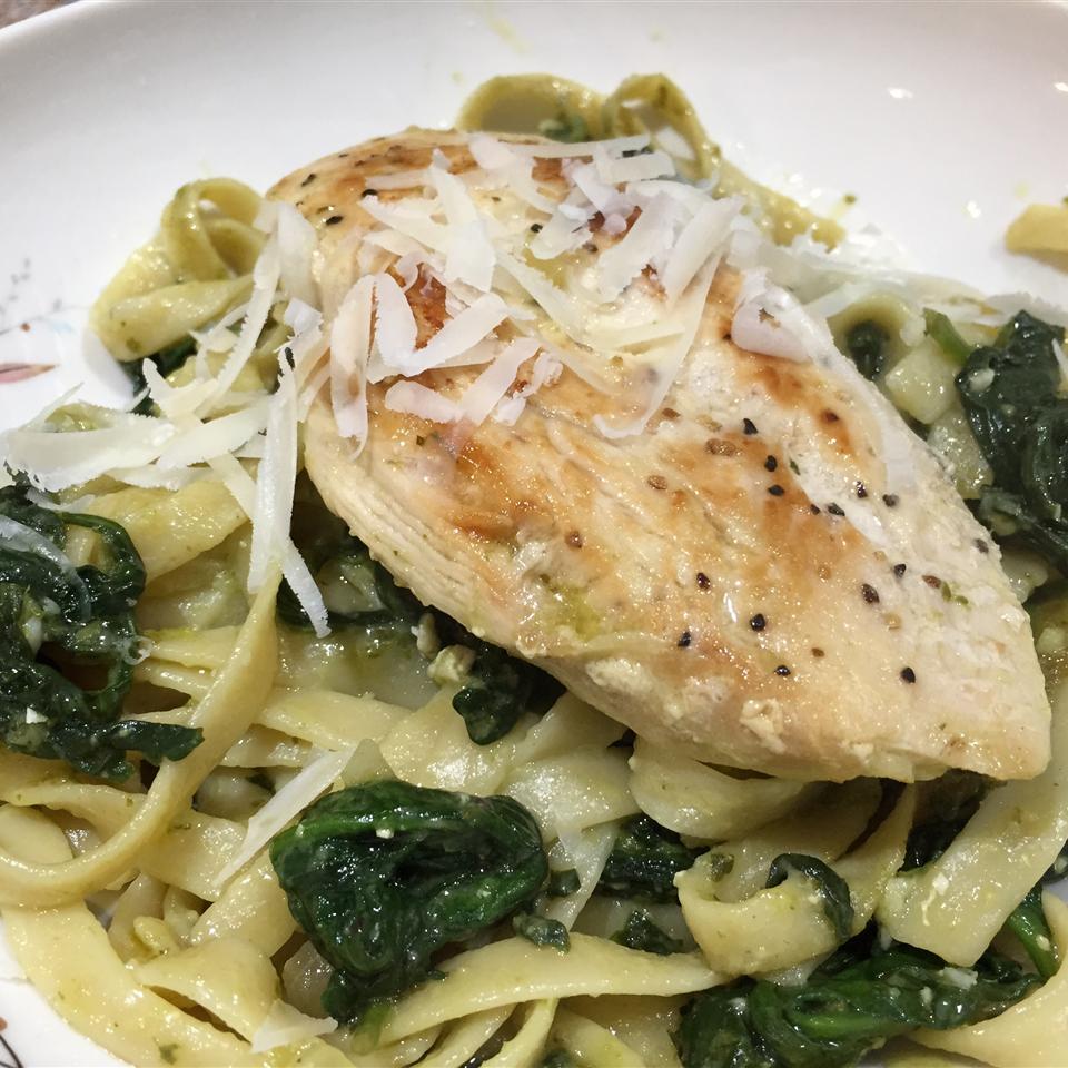 Chicken Pesto with Fettuccine and Spinach image
