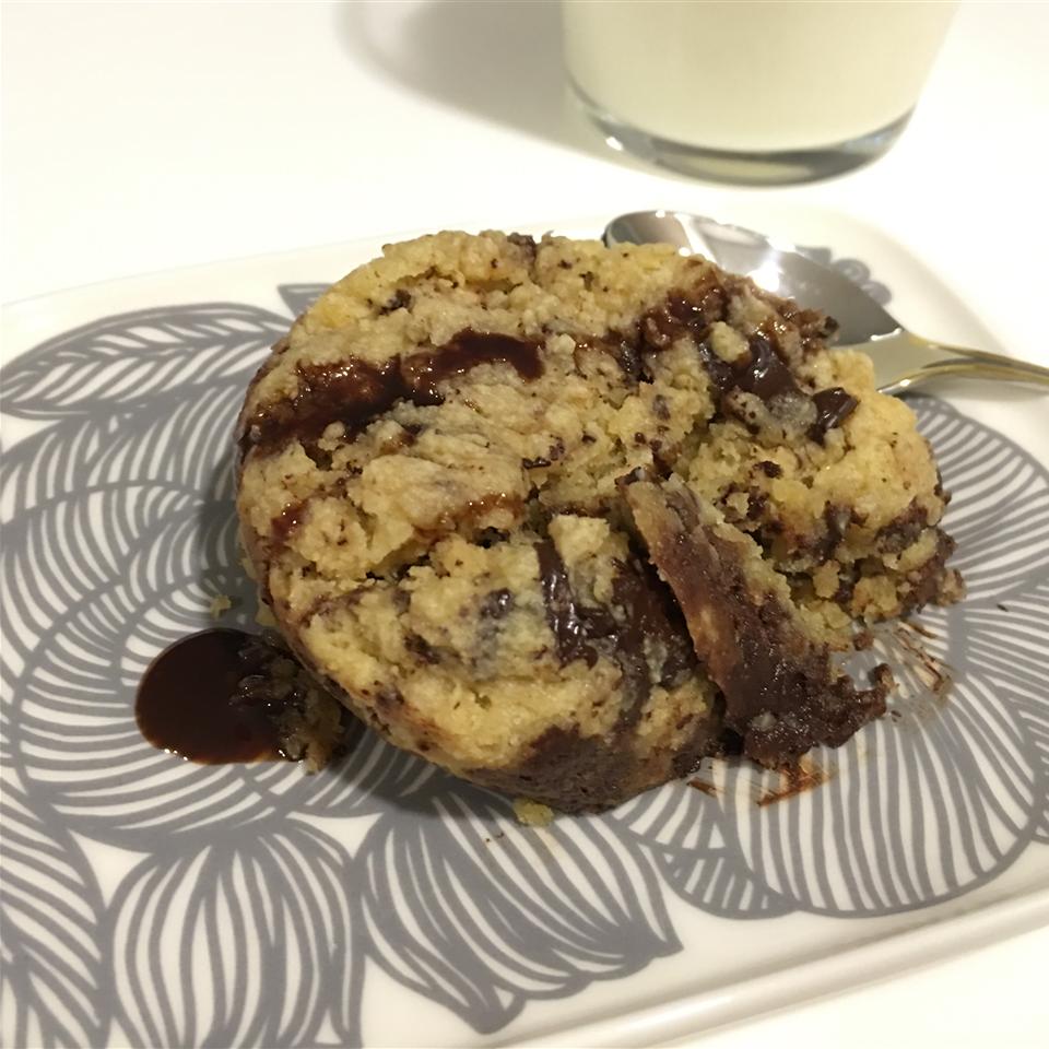 Deep Dish Cookie in a Mug_image