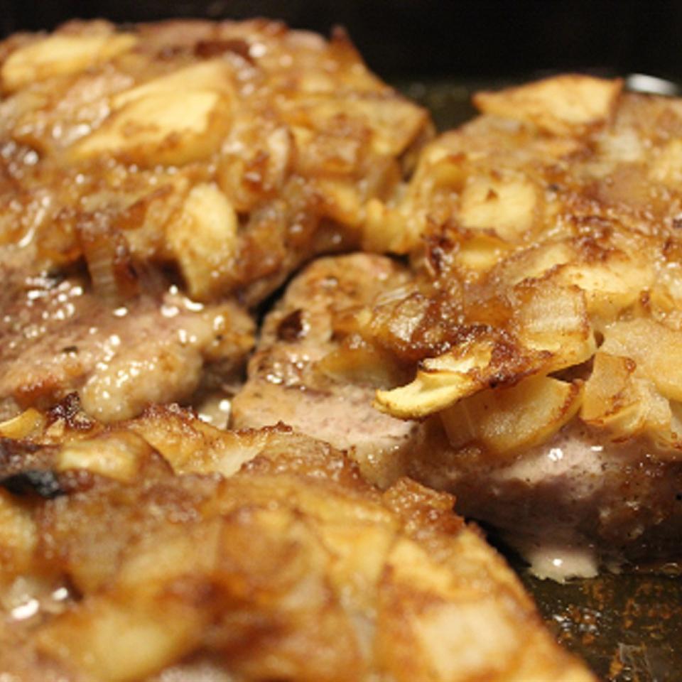 Applesauce Pork Chops image