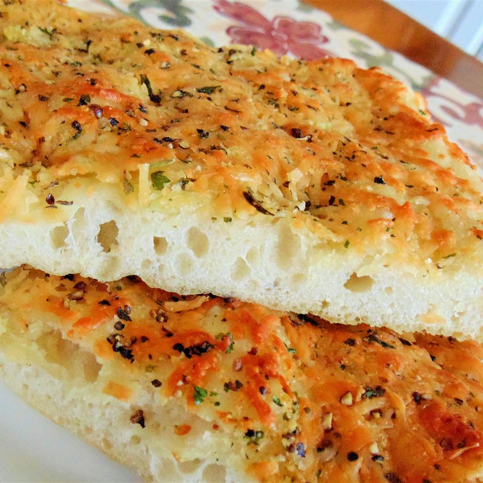 Deliciously Easy Garlic Herb Focaccia_image