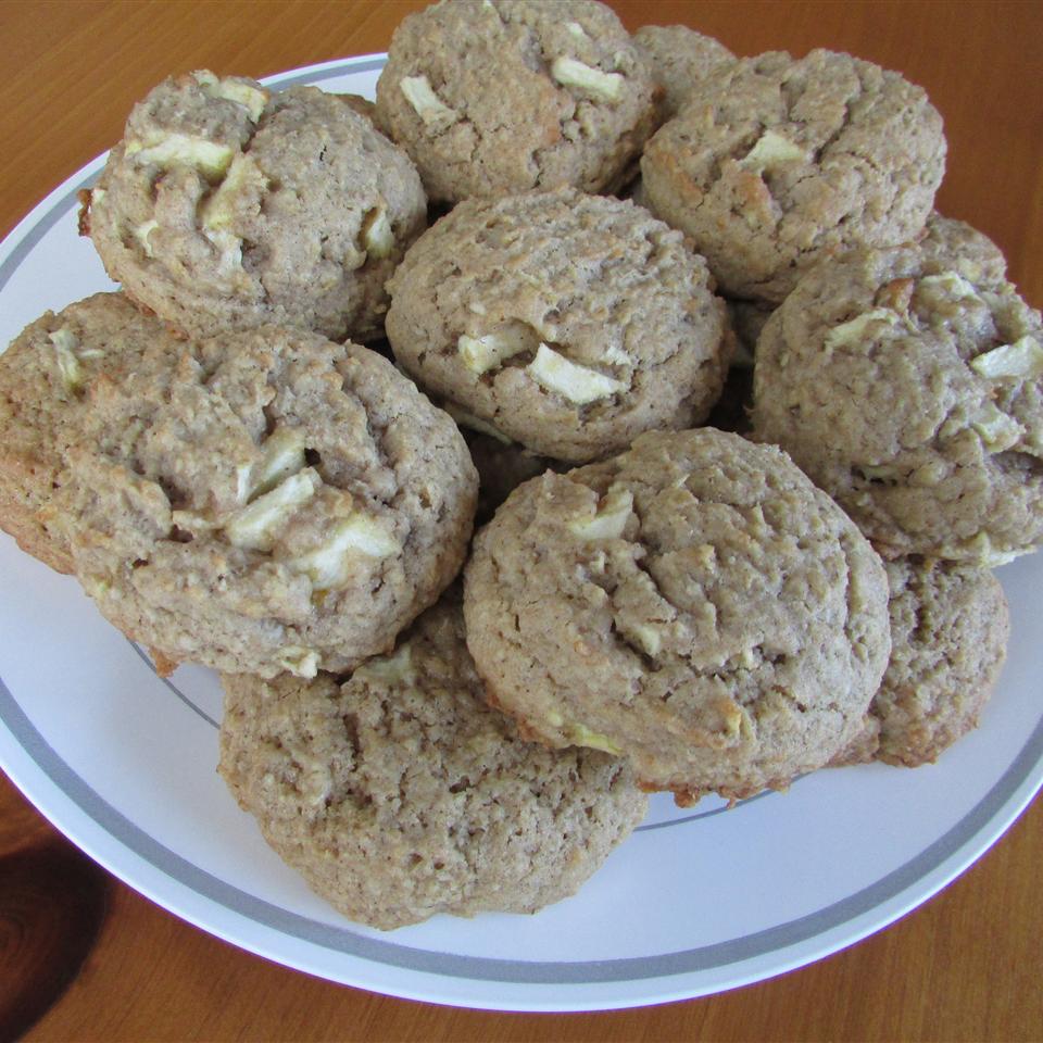 Becel Anything Goes Cookie Dough Apple Spice Oatmeal Cookies_image