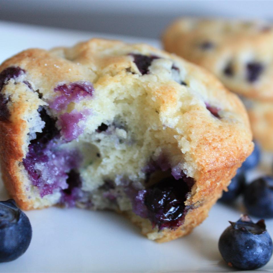 Best of the Best Blueberry Muffins_image