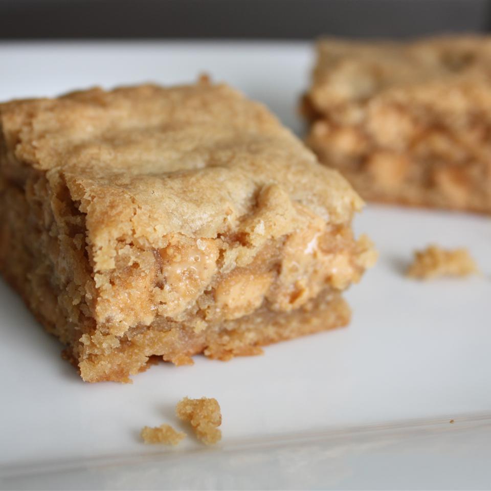 Chewy Peanut Butter Brownies_image