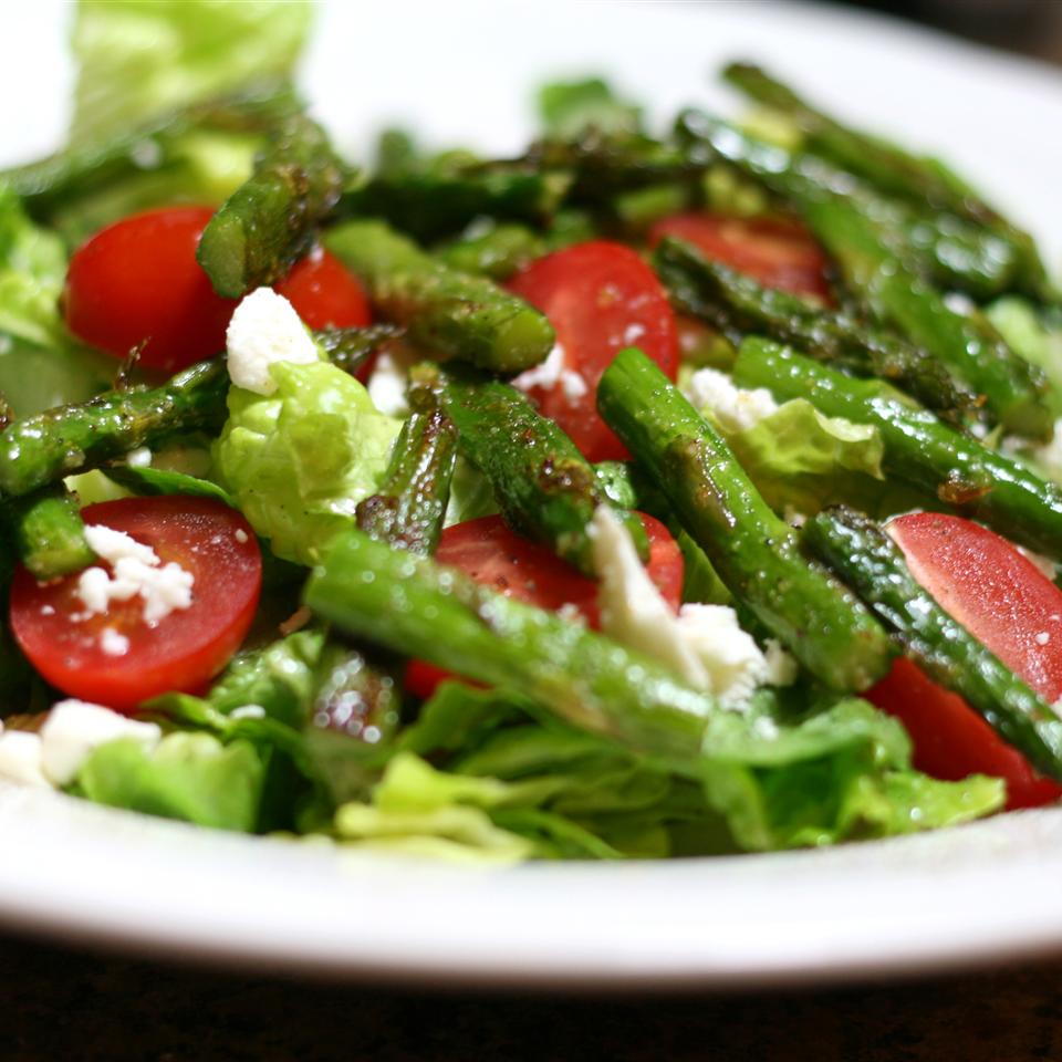 Roasted Asparagus Salad with Feta Cheese_image