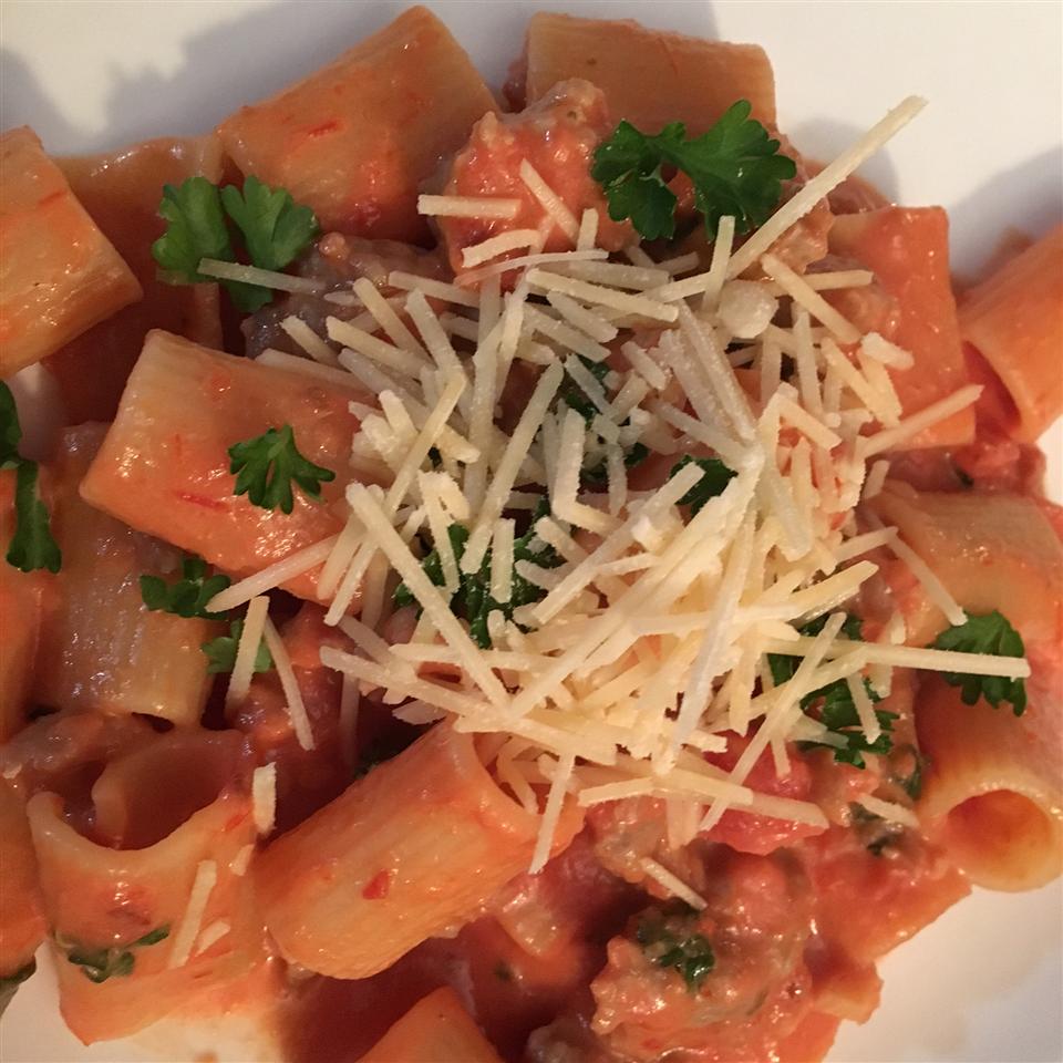 Penne with Spicy Vodka Tomato Cream Sauce Recipe