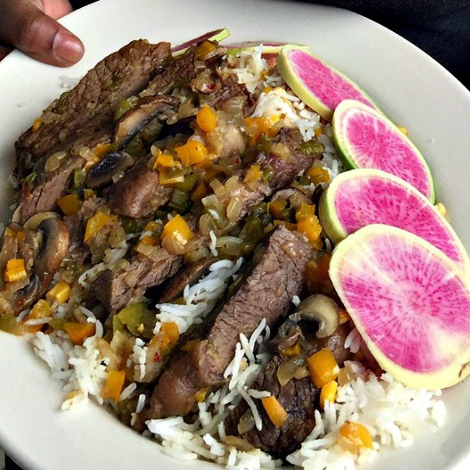 Grace Love's Smothered Steak_image