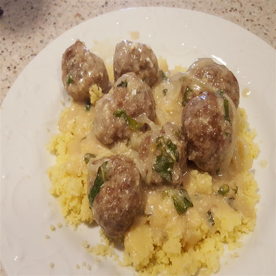 Mediterranean Meatballs with Couscous_image