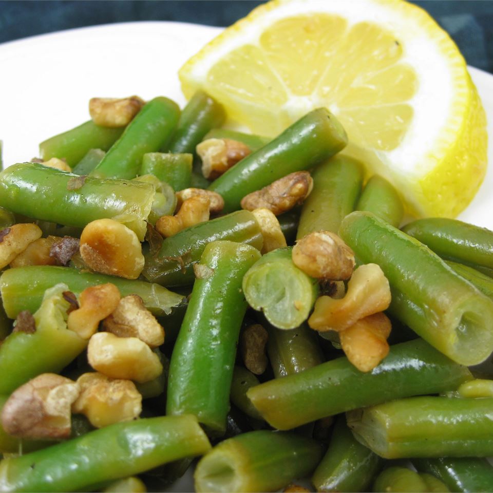 Lemon Green Beans with Walnuts image