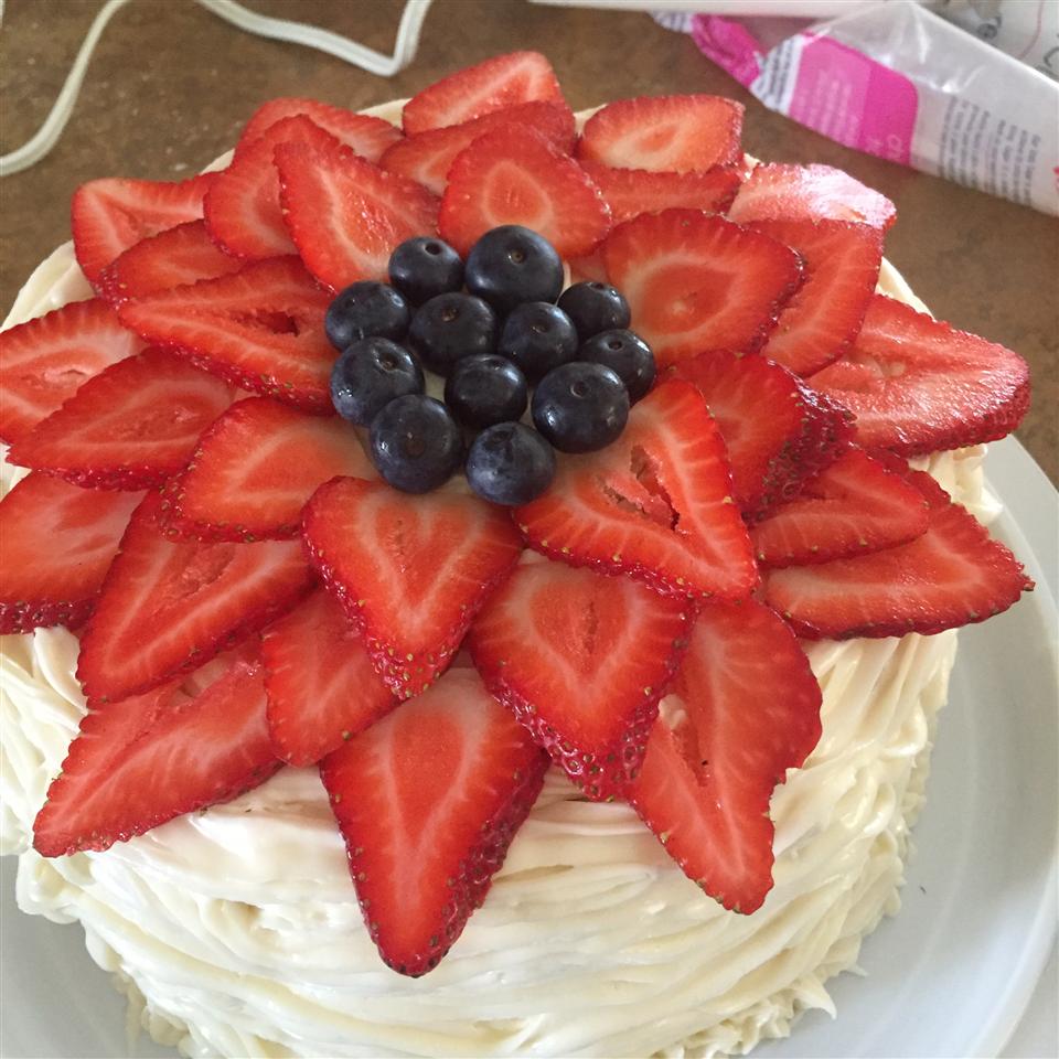 Strawberries and Cream Cake_image