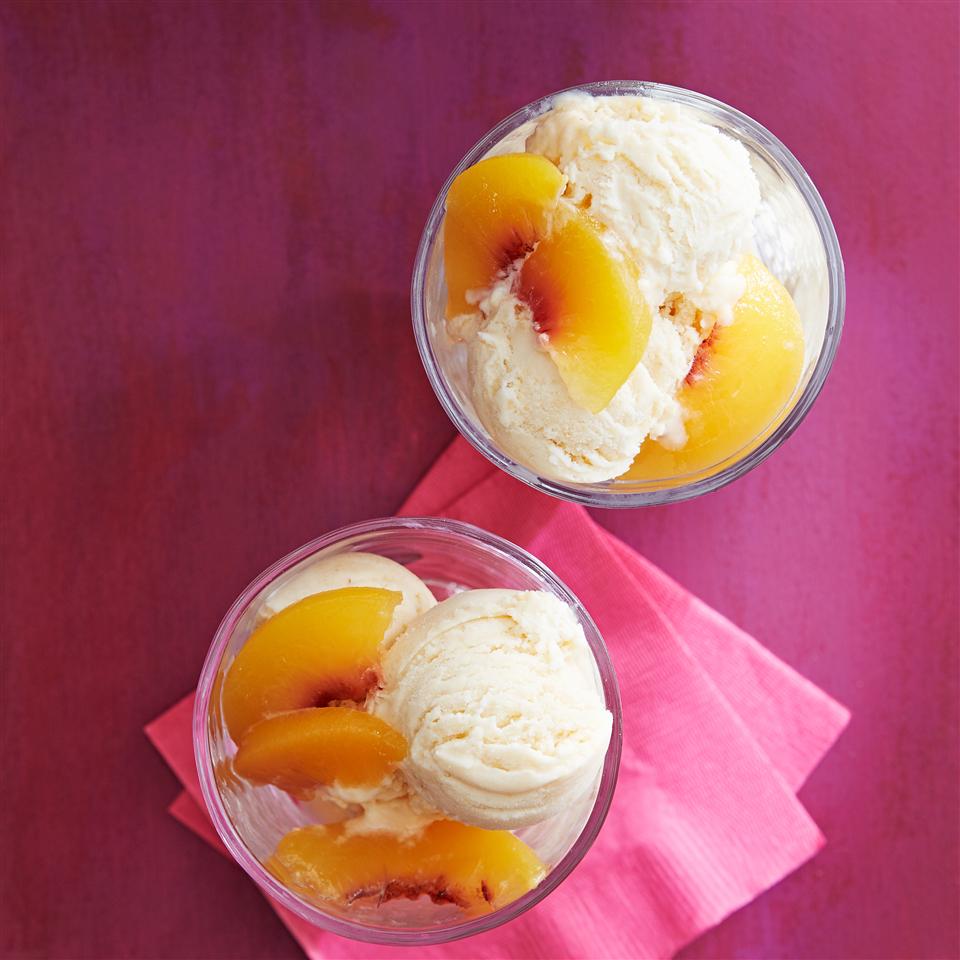 Georgia Peach Homemade Ice Cream_image