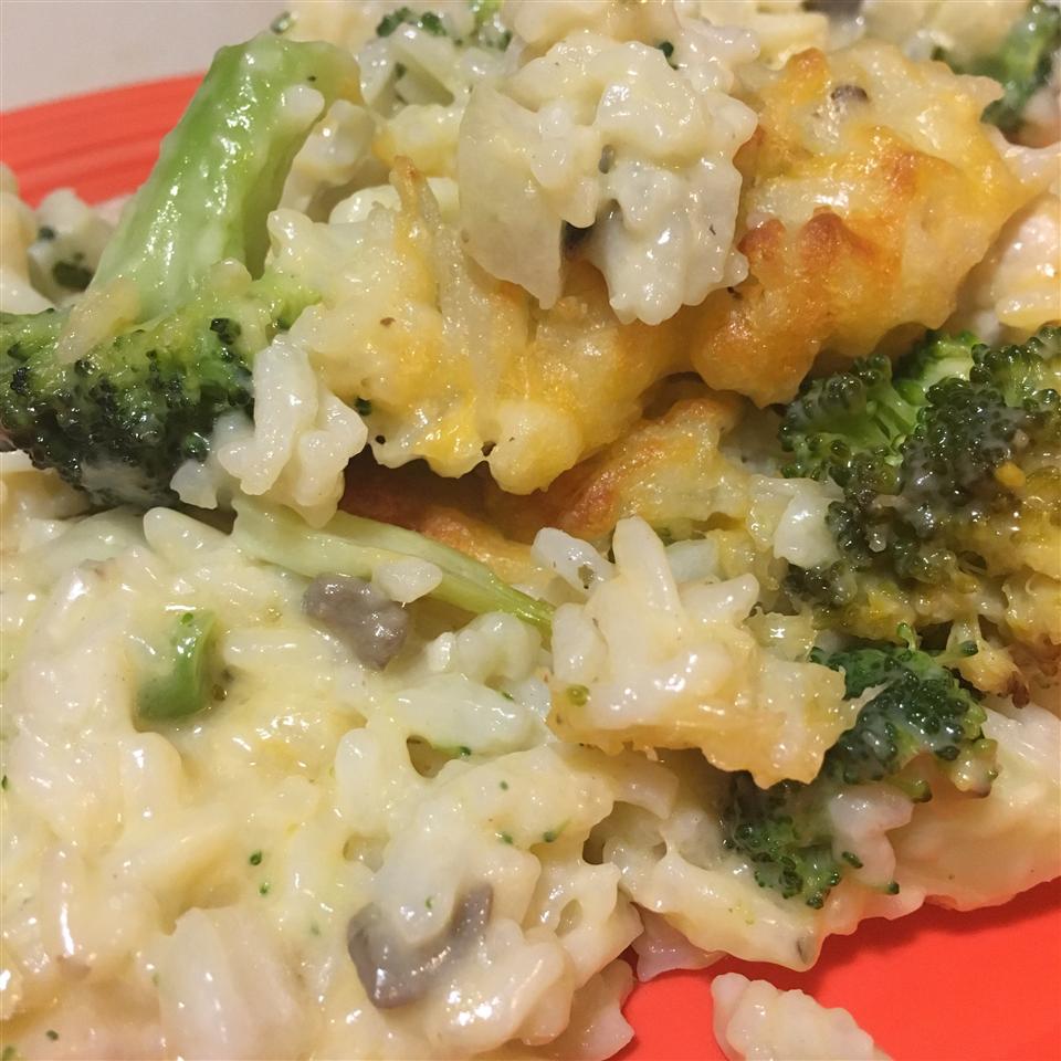 Broccoli, Rice, Cheese, and Chicken Casserole_image