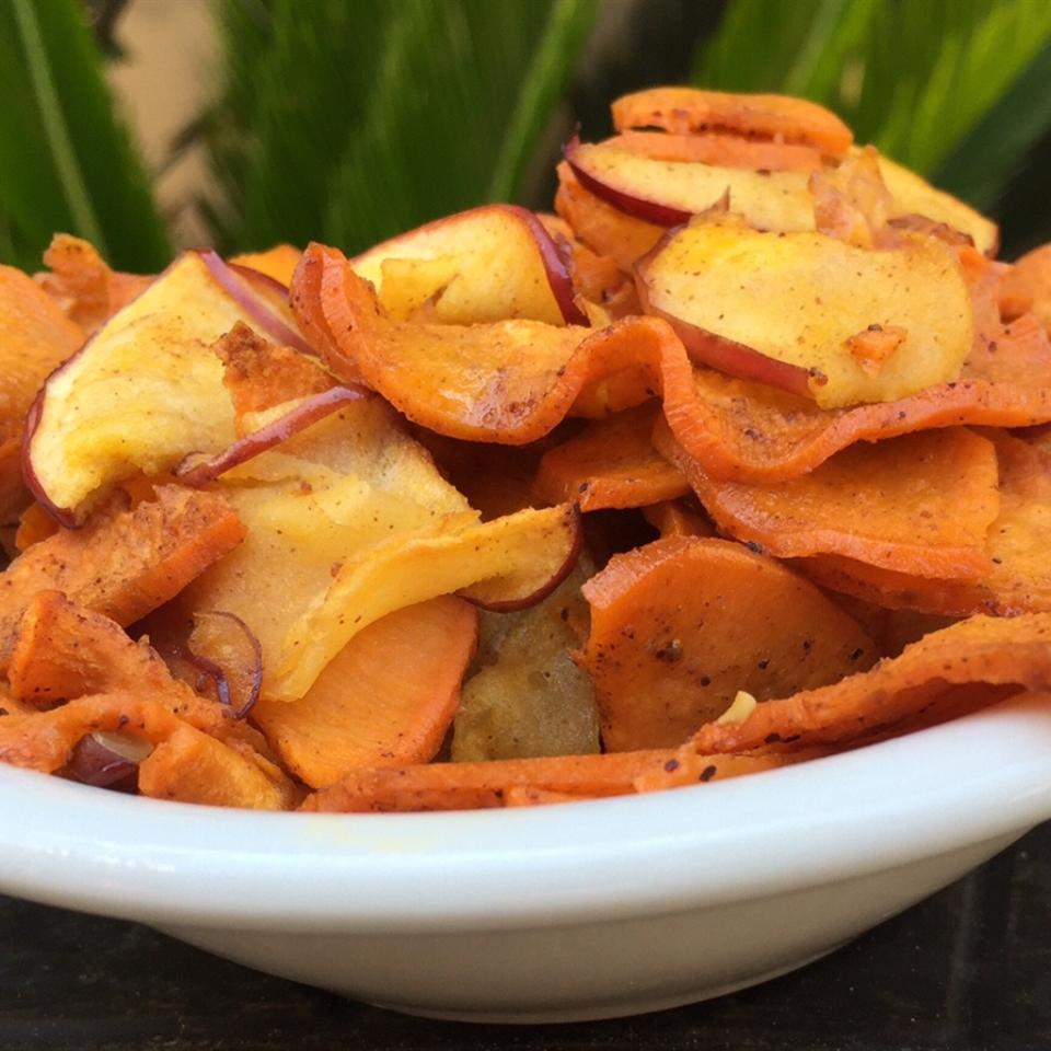 Spiralized Roasted Vanilla Sweet Potatoes and Apples_image