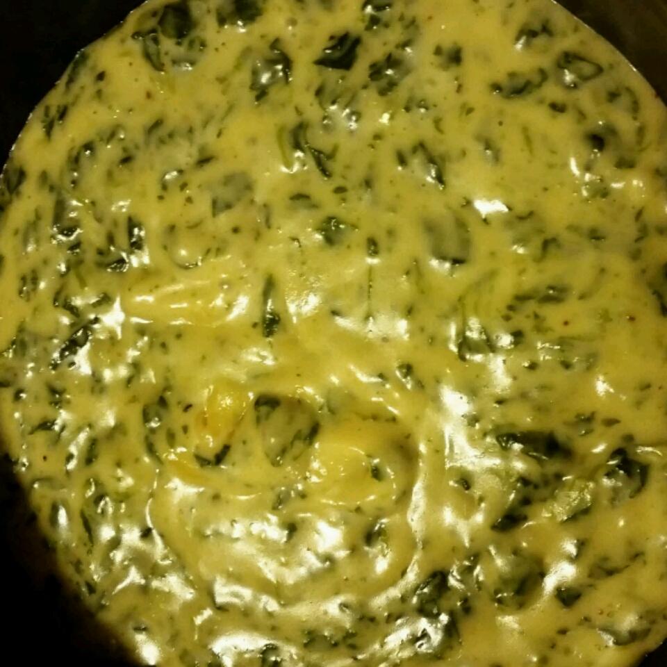 Cheesy Beer and Spinach Dip_image
