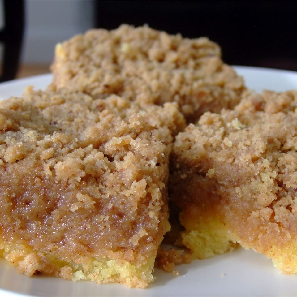 Outrageously Buttery Crumb Cake_image