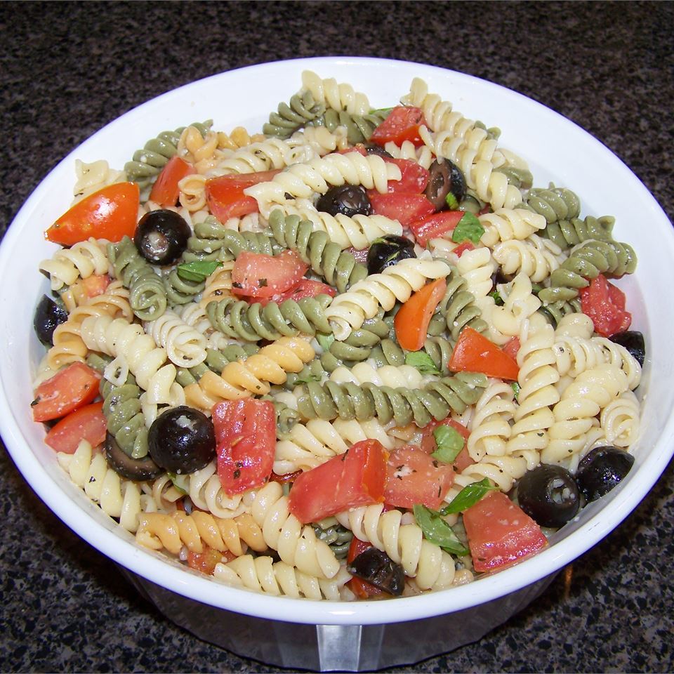 Easy Olive Oil, Tomato, and Basil Pasta_image