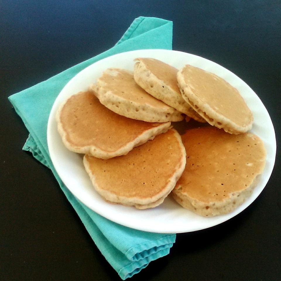 Oatmeal Cinnamon Pancakes_image