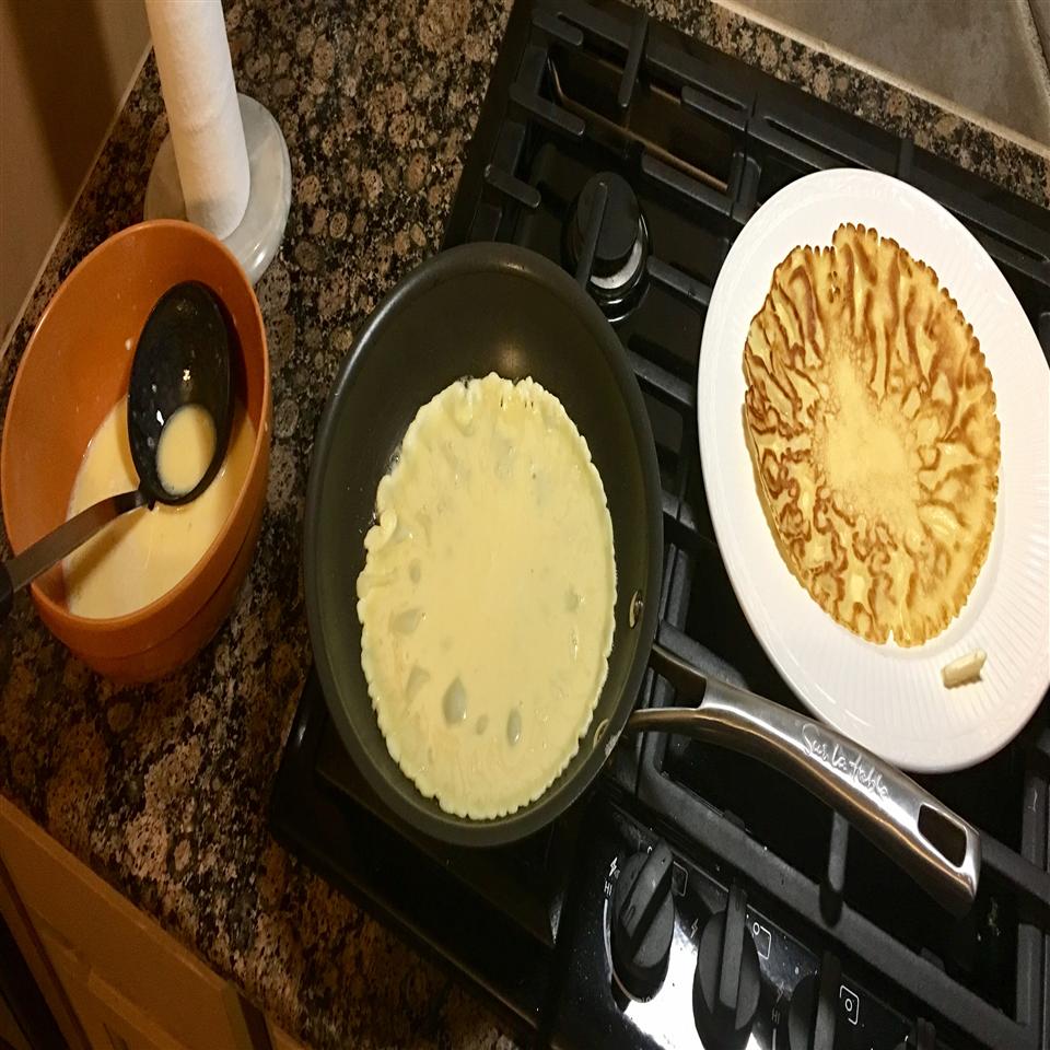 Grandma Knobel's Crepes image