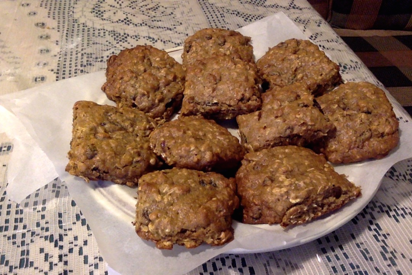 Soft Oatmeal Raisin Cookies_image
