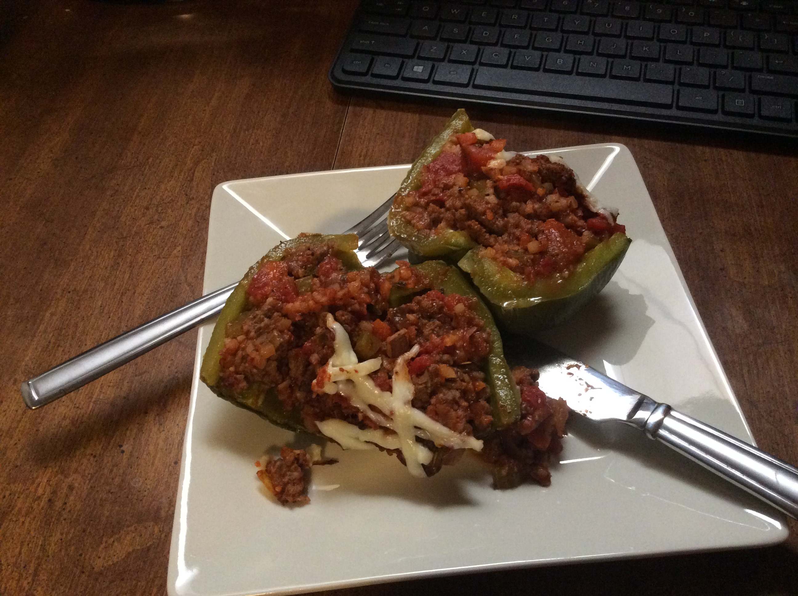 Stuffed Peppers with Frozen Cauliflower Rice_image