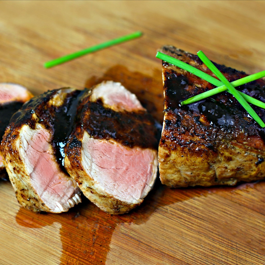 Coffee-Rubbed Pork Tenderloin with Espresso-Honey Glace_image