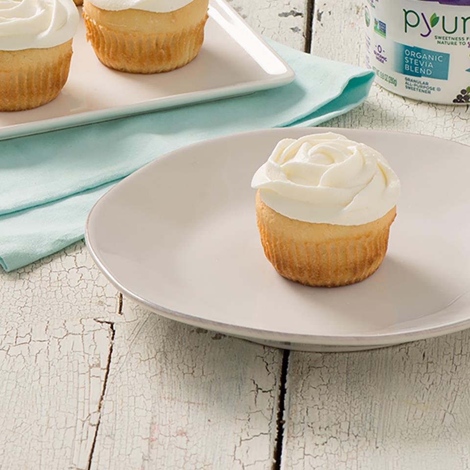 Vanilla Cupcakes with Vanilla Whipped Cream Frosting_image