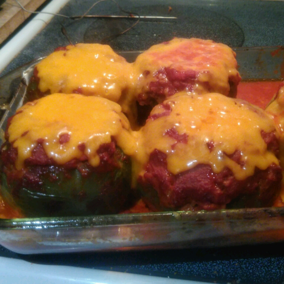 Classic Beef Stuffed Peppers_image