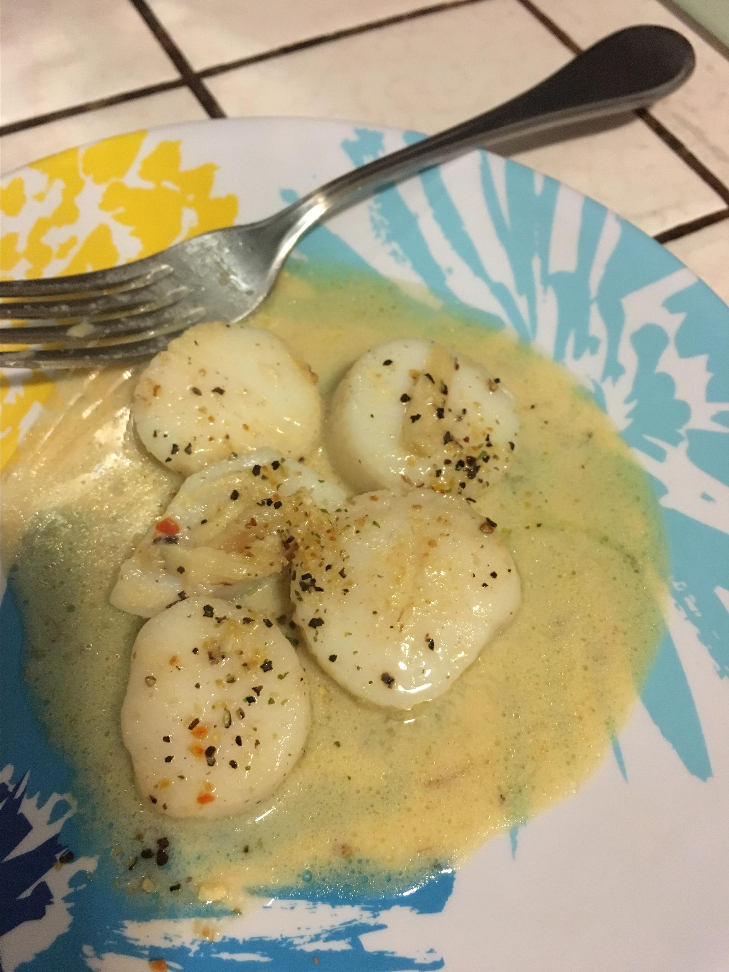 roasted-chicken-with-garlic-buttermilk-cream-sauce-perpetually-hungry