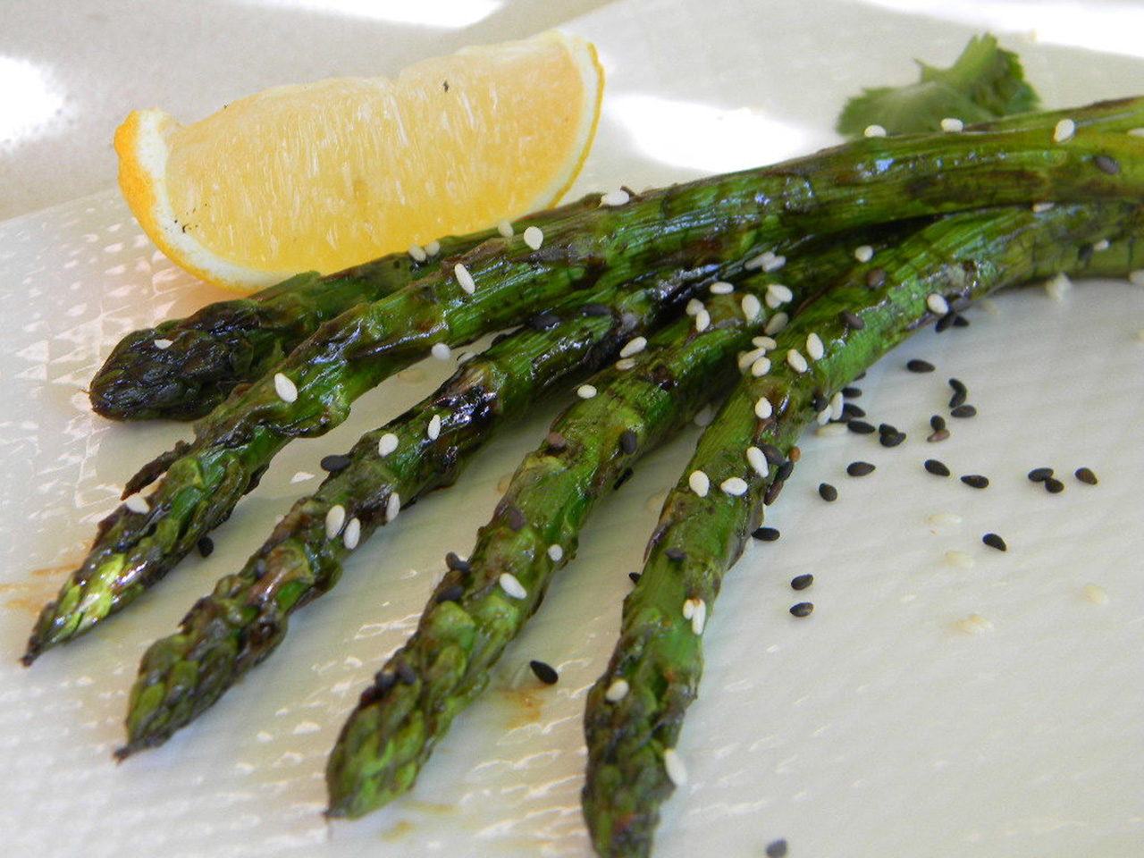 Grilled Asian Asparagus image