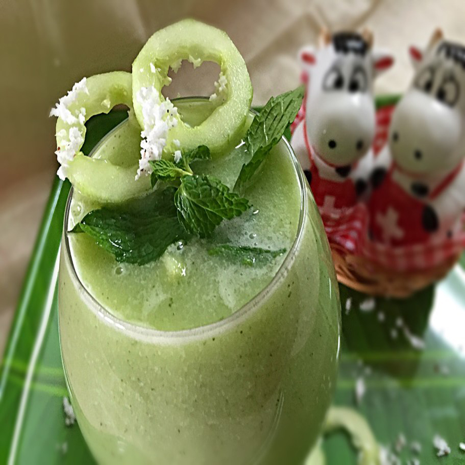 Cream of Coconut and Cucumber Soup_image