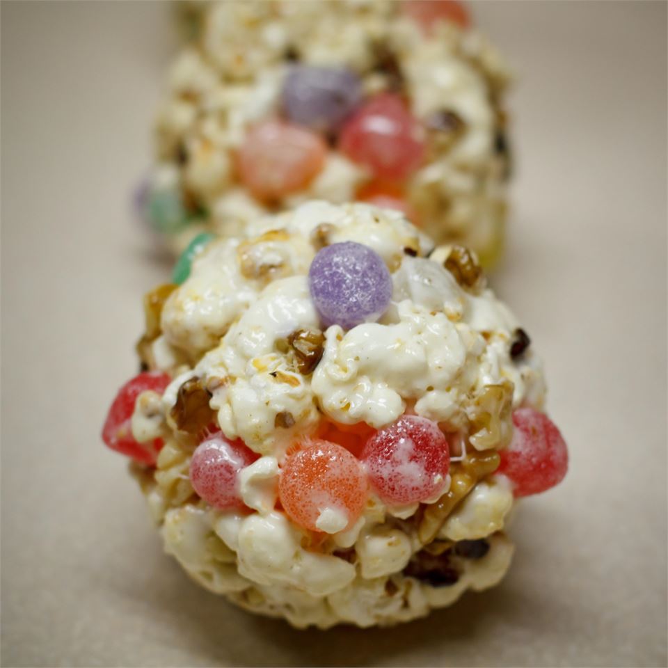 Marshmallow Popcorn Balls_image