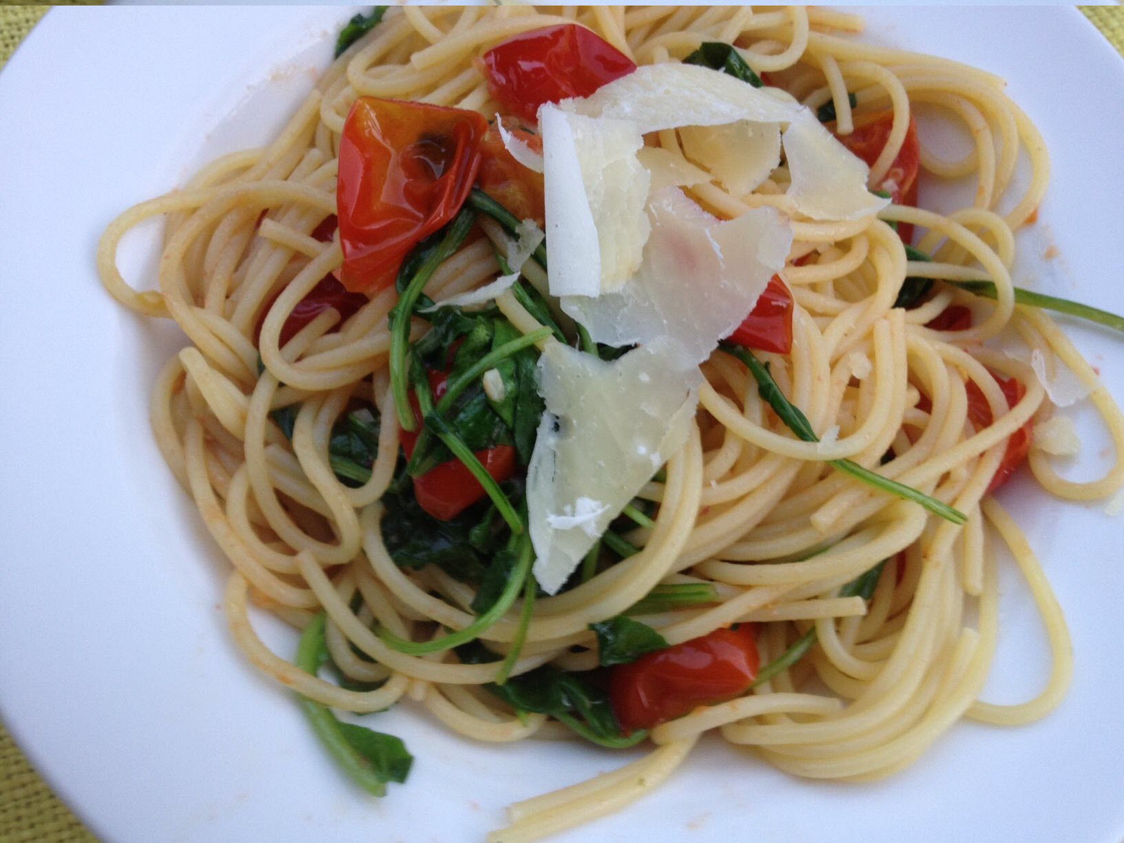 Pasta with Arugula and Tomatoes_image
