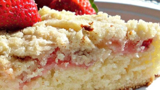 Thermomix recipe: Mexican Meringue Cake with Strawberries | Tenina.com