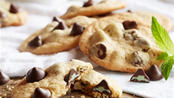 Nestle® toll house® mint filled delightfulls™ chocolate chip cookies