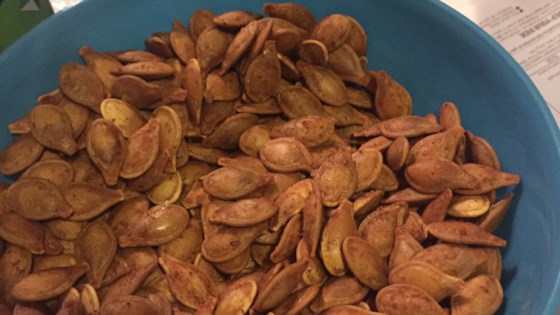 sweet-spicy-roasted-pumpkin-seeds-the-toasted-pine-nut