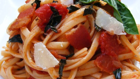 peppered bacon and tomato linguine