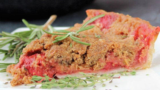 Rhubarb-Strawberry Herb Crumble Pie Recipe