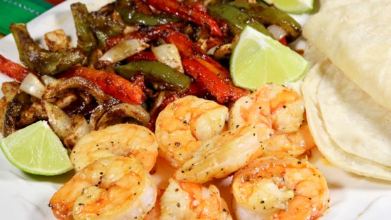 Easy Sheet Pan Shrimp Fajitas Recipe