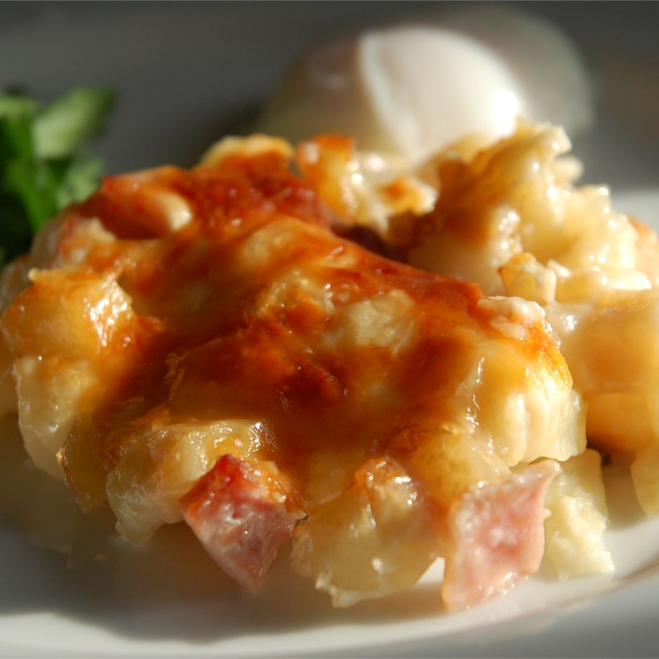Cheesy Ham and Hash Brown Casserole_image
