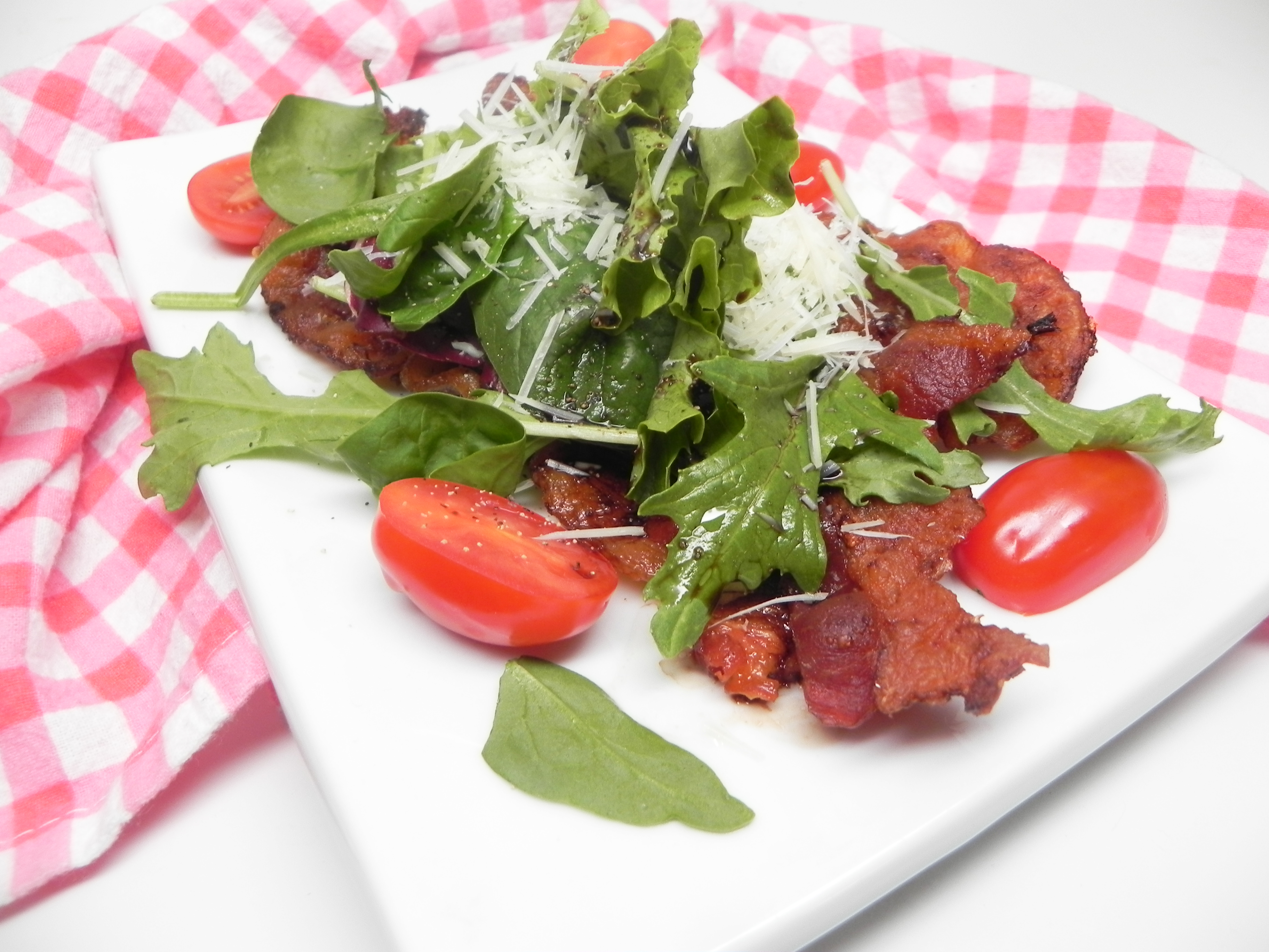 Grilled Bacon Salad with Arugula and Balsamic image