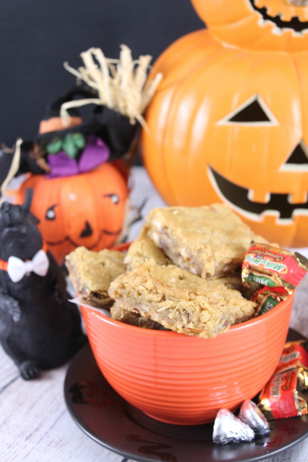 Halloween Candy Blondies image