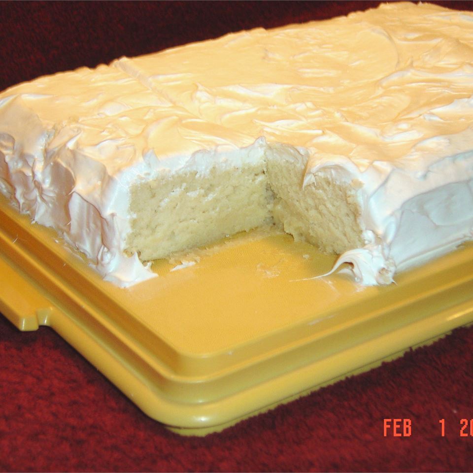 Heavenly White Cake image