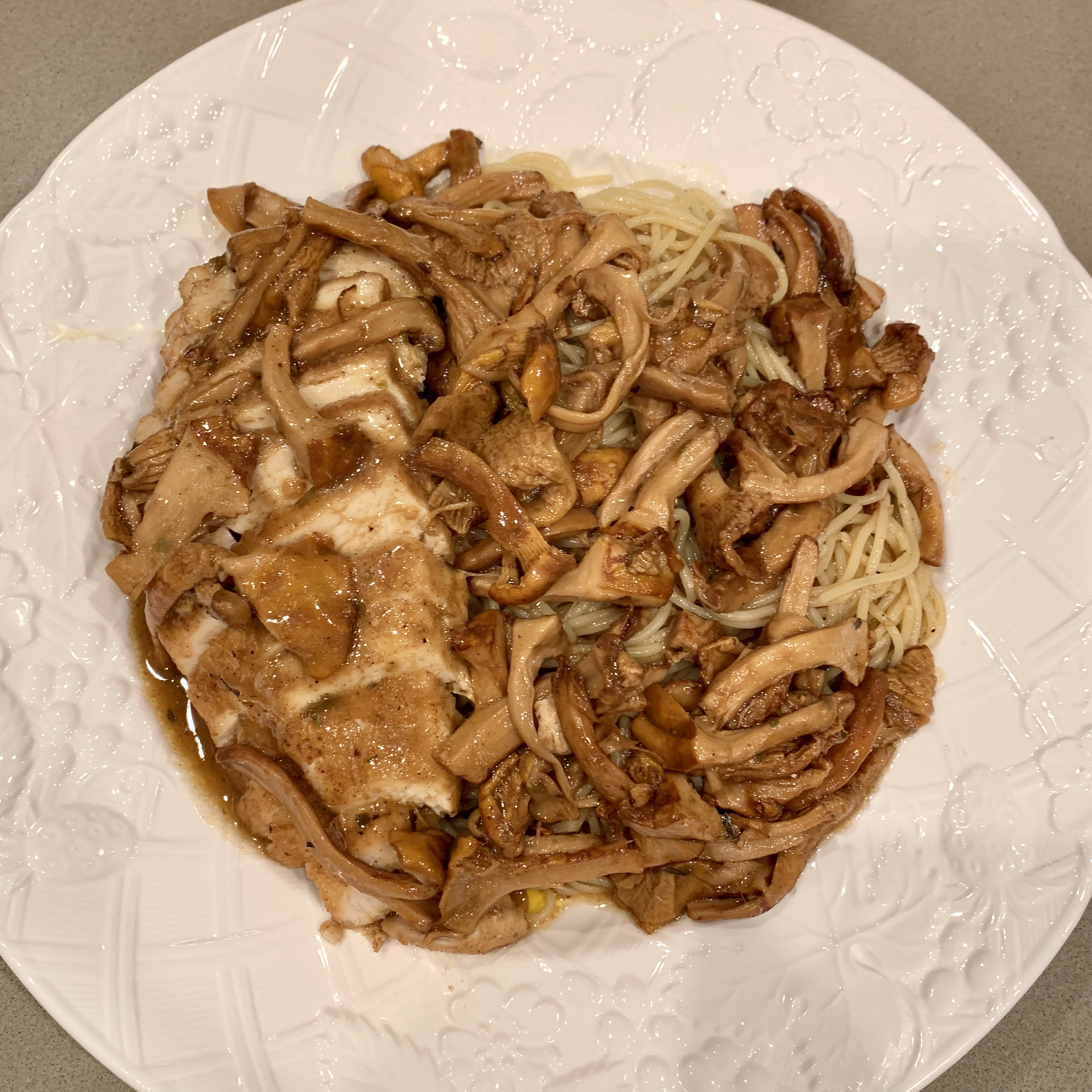 Chicken with Chanterelle Mushrooms and Marsala Wine_image