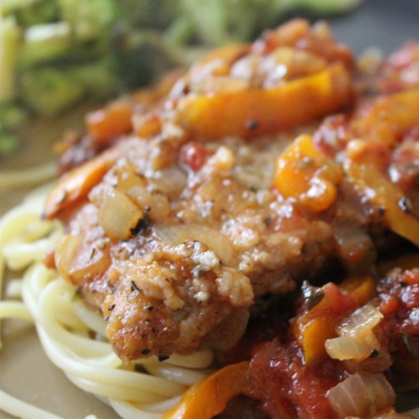 Veal Scallopini in a Sweet Red Pepper Sauce Photos