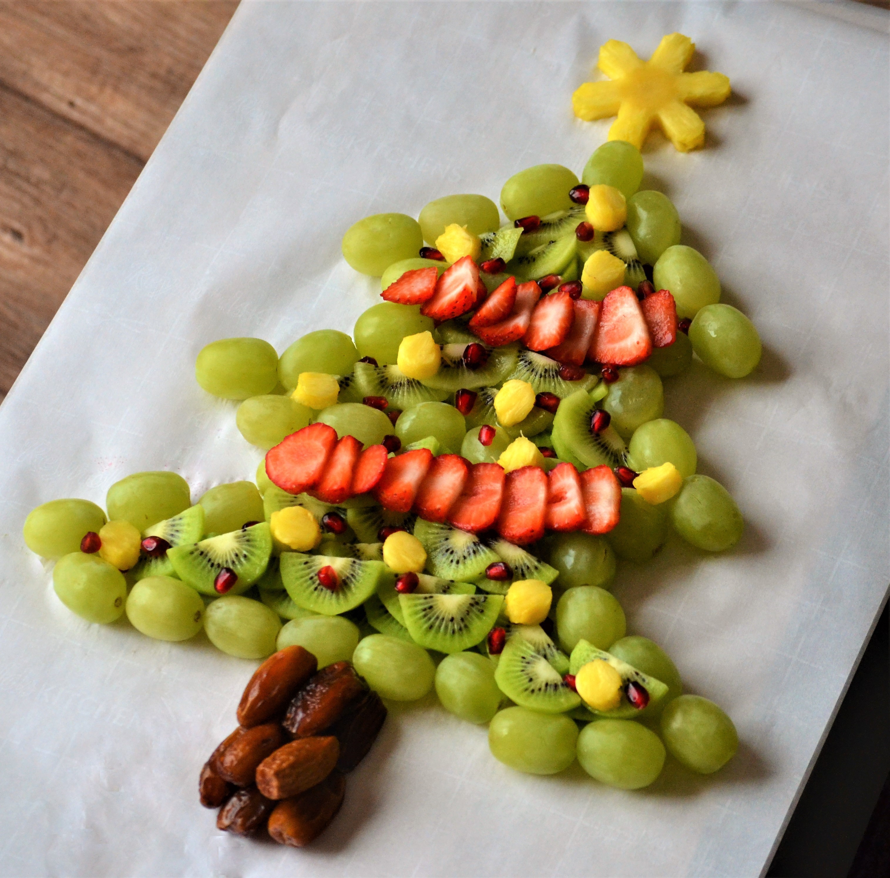 Christmas tree fruit platter recipe
