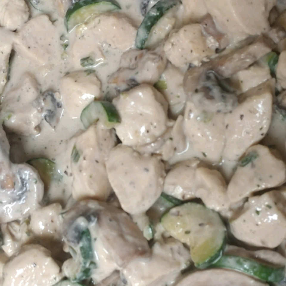 Easy Chicken with Mushrooms and Zucchini in Cream Sauce Recipe