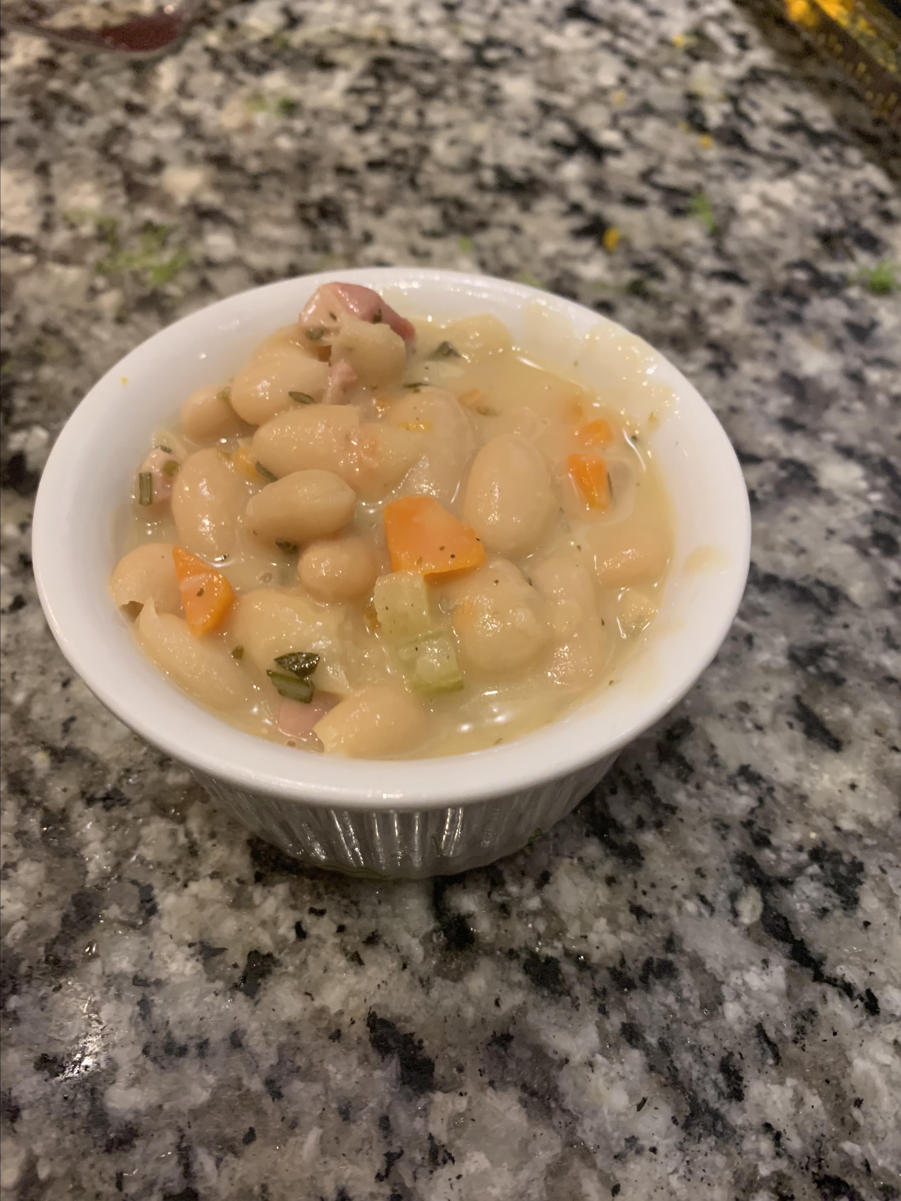 Tuscan Cannellini Beans image
